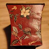 Portavaso in plastica decorato floreale