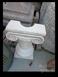 capitello, mezzo in graniglia di marmo 