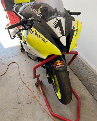 Yamaha r6 pista