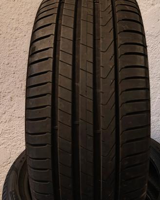 2 gomme seminuove Pirelli 245/50/19