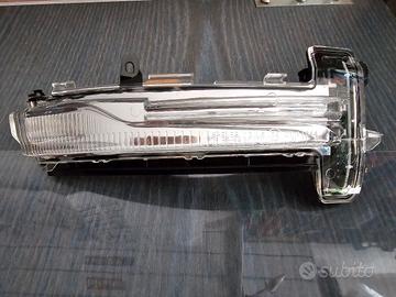 Indicatore di direzione specchietto dx Volvo XC60