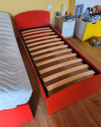 Letti singoli colore rosso