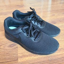 Nike tanjun sneaker 39.5