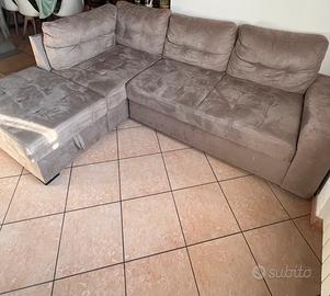 Divano letto angolare  con pouf Mondo Convenienza