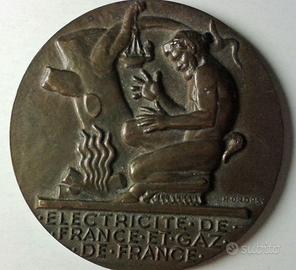 MÉDAILLE DE TRAVAIL - ELECTRICITÉ DE FRANCE ET GAZ