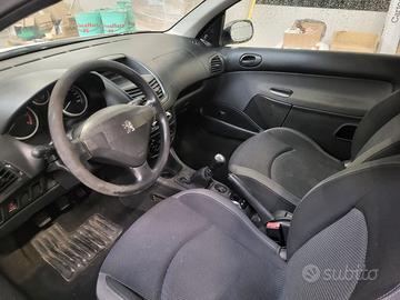 Pegeot 206 plus