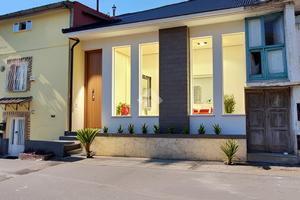 CASA SEMINDIPENDENTE A SALERNO