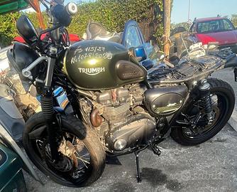 Moto Triumph scrambler 900 cc per ricambi  2018