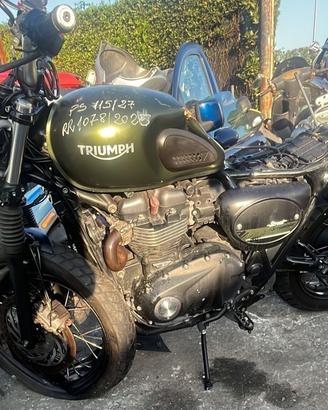 Moto Triumph scrambler 900 cc per ricambi  2018