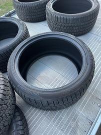 Gomme auto 295/35 R21