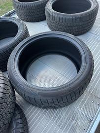Gomme auto 295/35 R21