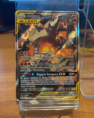 Reshiram e Charizard GX Full Art Promo SM201 ITA