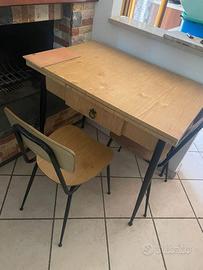 tavoli, reti, spalliera, sedie