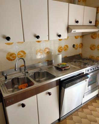 Blocco cucina/lavello con lavastoviglie
