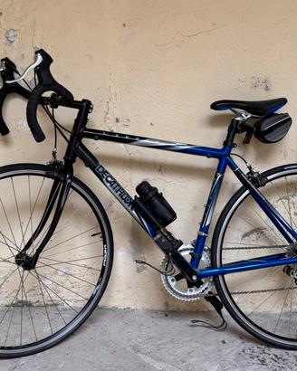 bici da corsa in alluminio
