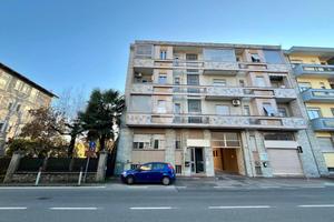 2 LOCALI A CASTELLAMONTE