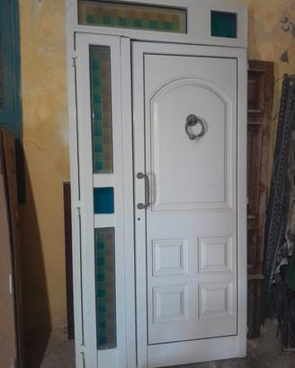 Porta in alluminio pantografata 