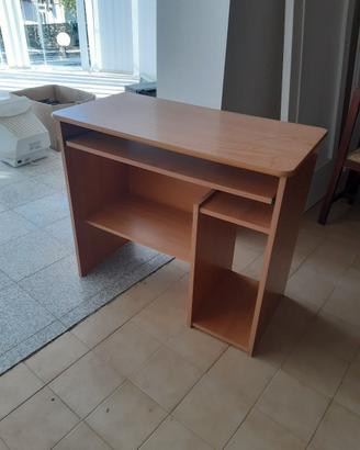 Scrivania per ufficio o cameretta