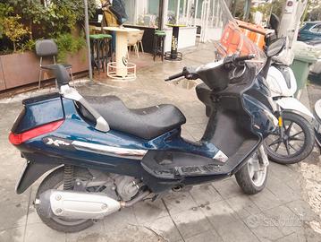 piaggio xevo 250