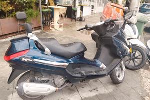 piaggio xevo 250