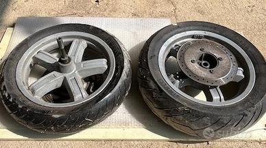 Pirelli Diablo Rosso 120/80-14 e 150/70-14