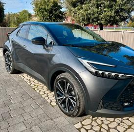 Toyota C-HR 2.0 PHEV LOUNGE