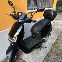 Scooter elettrico Sunra Robo S - 2022