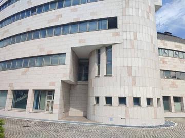 Immobile di 125 m² con più di 5 locali a Modena