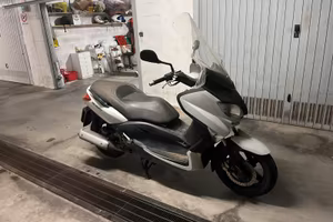 Yamaha X-Max 250 anno 2011