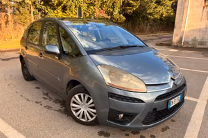 Citroën C4 Picasso diesel, passaggio incluso