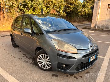 Citroën C4 Picasso diesel, passaggio incluso