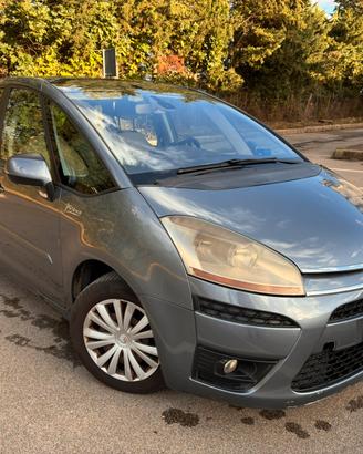 Citroën C4 Picasso diesel, passaggio incluso