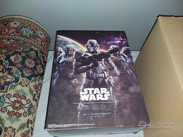 Stormtrooper Play Arts Kai confezione sigillata"