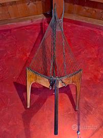 Copia della sedia Arpa di Jorgen Hovelskov