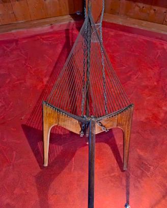Copia della sedia Arpa di Jorgen Hovelskov