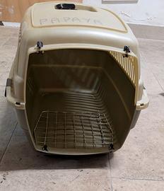 Stock attrezzatura per gatti