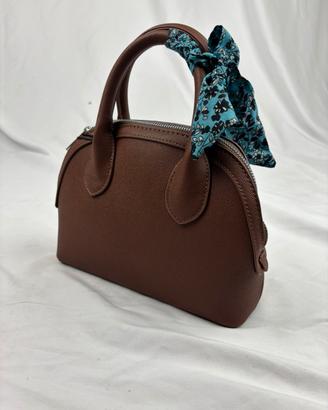 borsetta con foulard e tracolla
