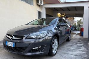 Opel astra station wagon 2015