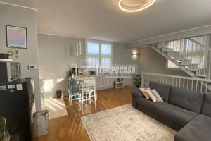 Bilocale Vista Ghirlandina su Tre Livelli