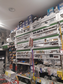 Attività ferramenta