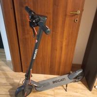 monopattino elettrico  (Ducati)