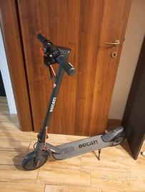 monopattino elettrico  (Ducati)