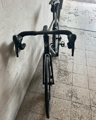 Megamo nera opaca taglia L cambio 105