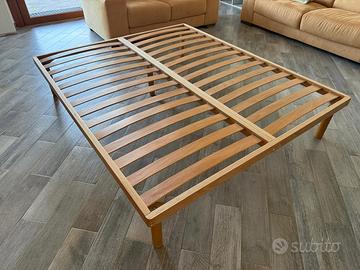 Rete a doghe e struttura letto
