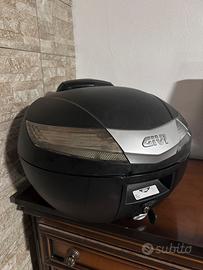 Bauletto GIVI Monokey 40L + piastra + attacchi