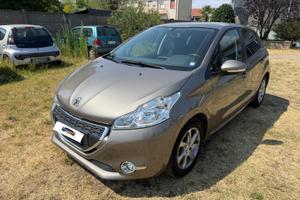 Peugeot 208 5 porte Active