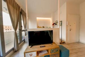 Gallaery center via appia nuova 45 massimo 3 mesi