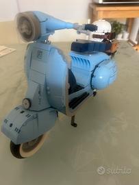Lego 10298 Vespa 125