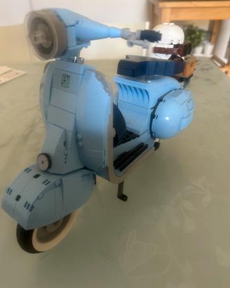 Lego 10298 Vespa 125