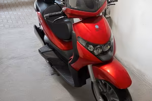 Scooter Beverly 250